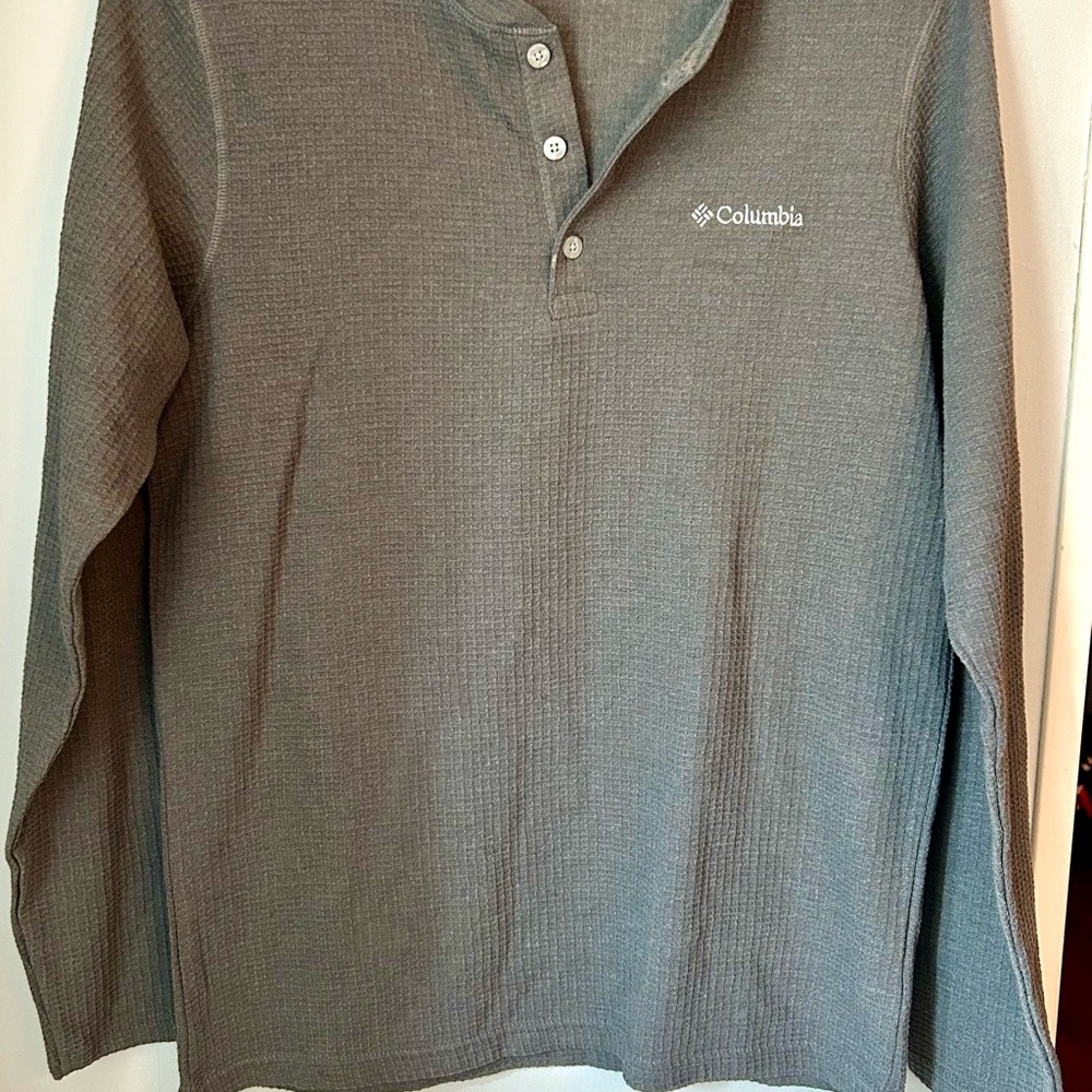 Columbia Heather Gray Pullover Shirt